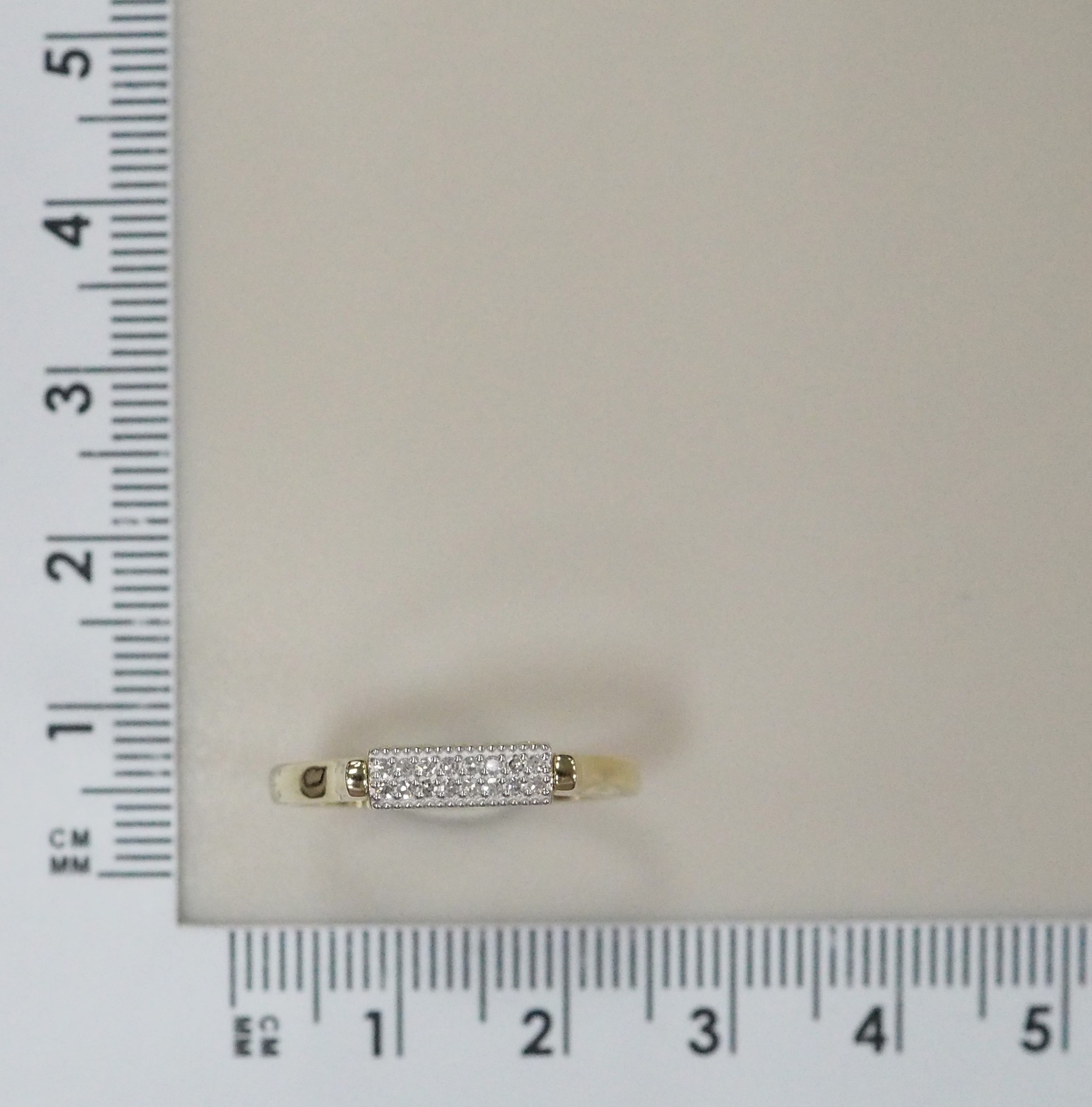 Кольцо из желтого золота с бриллиантами